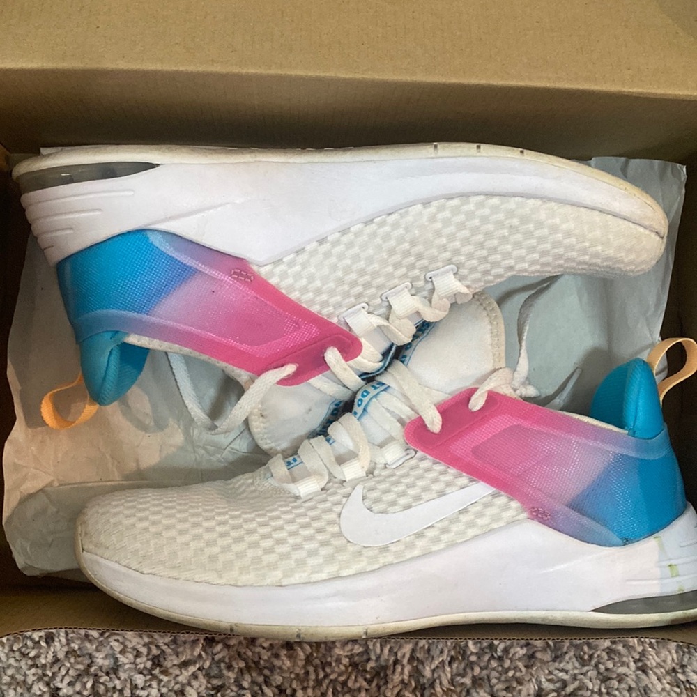 Women’s Nike Air Max Bella TR 2